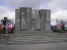 Pomnik Stu Straconych - plac przy ul. Piłsudskiego / Piątkowska