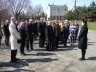 Dzień Pamięci Ofiar Zbrodni Katyńskiej - złożenie kwiatów pod tablicą upamiętniającą Zgierzan - Katyńczyków na Placu Stu Straconych w Zgierzu